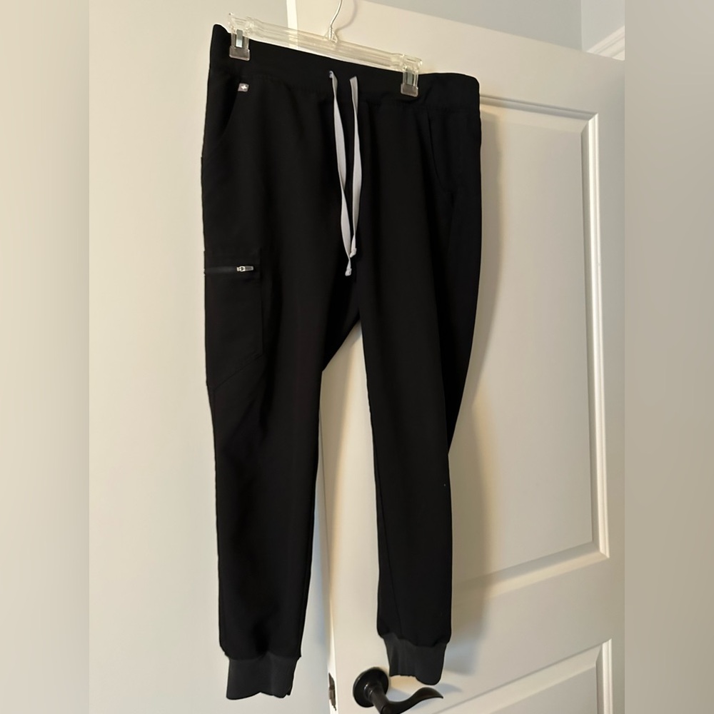 FIGS black Zamora jogger scrub pants size large